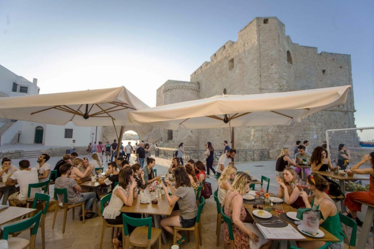 Casa Vacanze Antiche Mura E Poi Monopoli Exterior photo